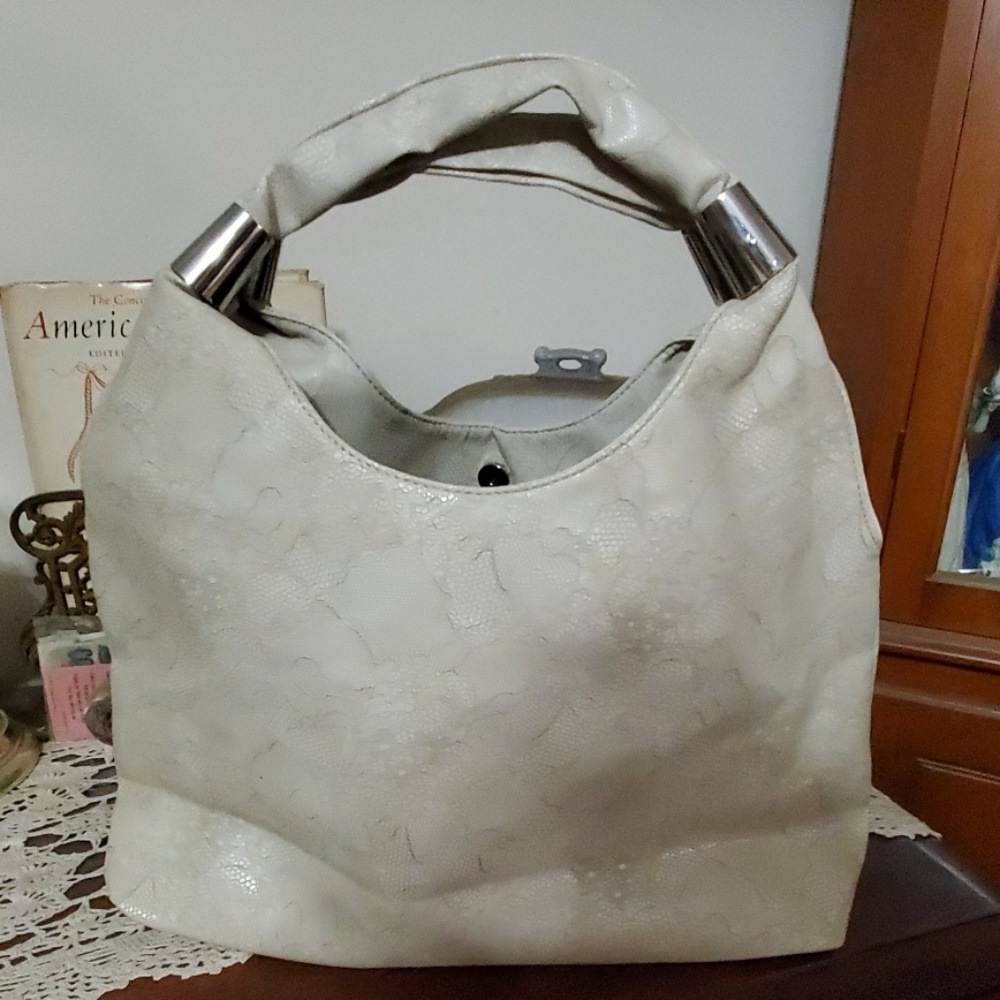 Purse - Picture 3 of 8